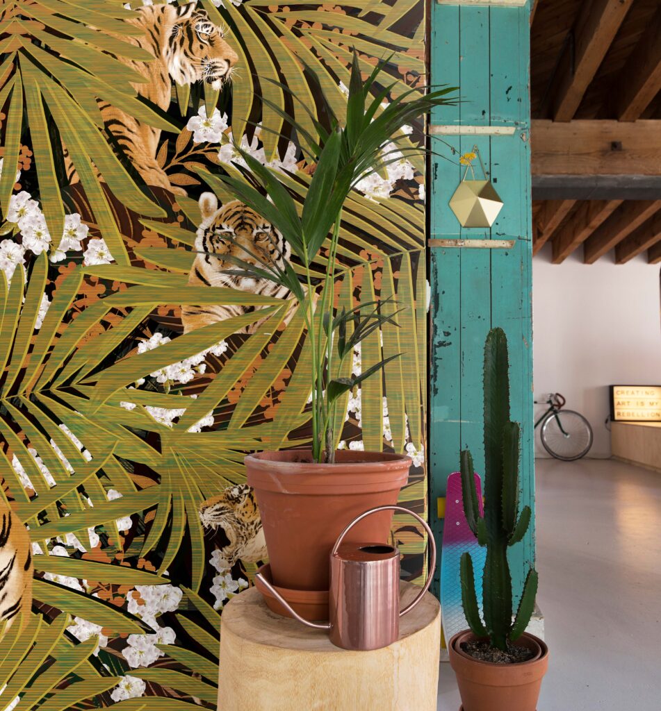 Daisy James | The Aztec