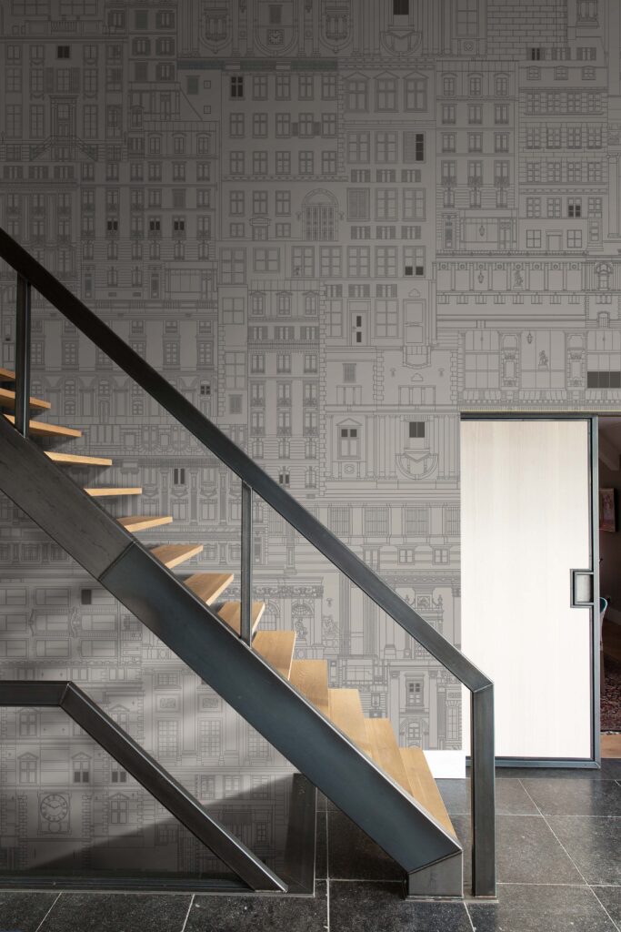 Daisy James | The MM